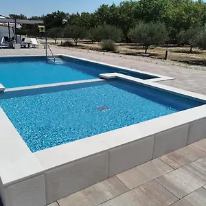 Grande Glamping With Pool Biograd Na Moru
