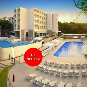 Family Adria Hotel