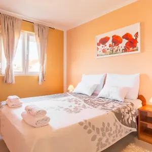  Apartment Boja